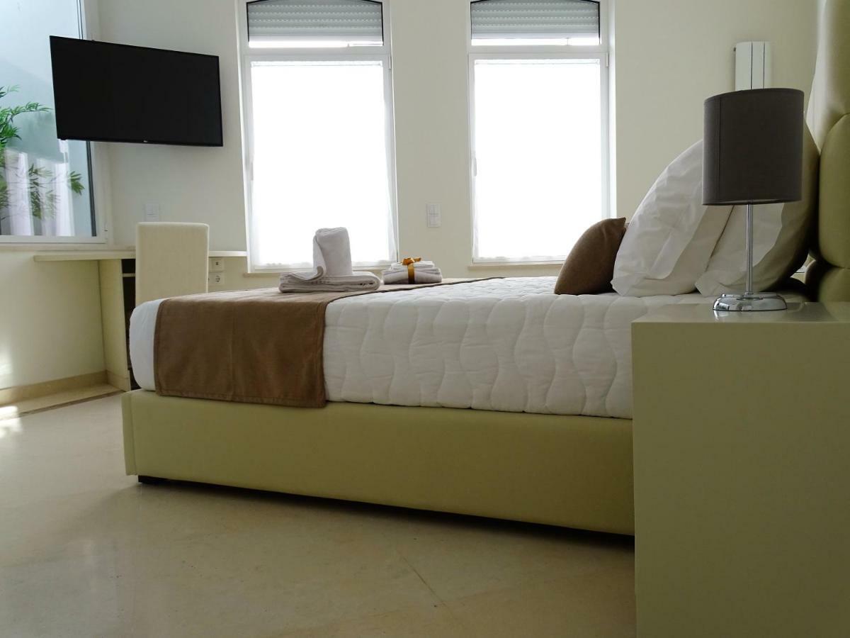 לאגוּ‏ש Bowen, Luxury Suites מראה חיצוני תמונה