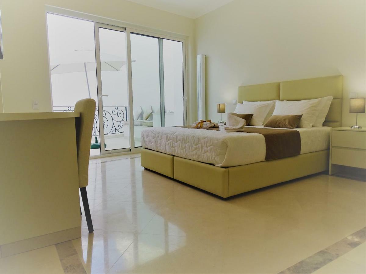 לאגוּ‏ש Bowen, Luxury Suites מראה חיצוני תמונה