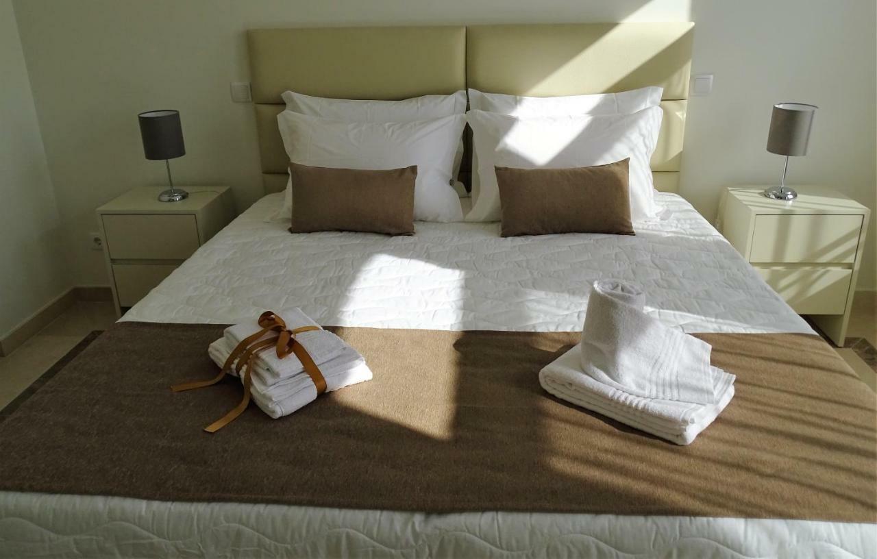 לאגוּ‏ש Bowen, Luxury Suites מראה חיצוני תמונה