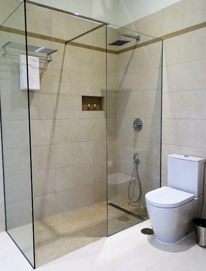לאגוּ‏ש Bowen, Luxury Suites מראה חיצוני תמונה