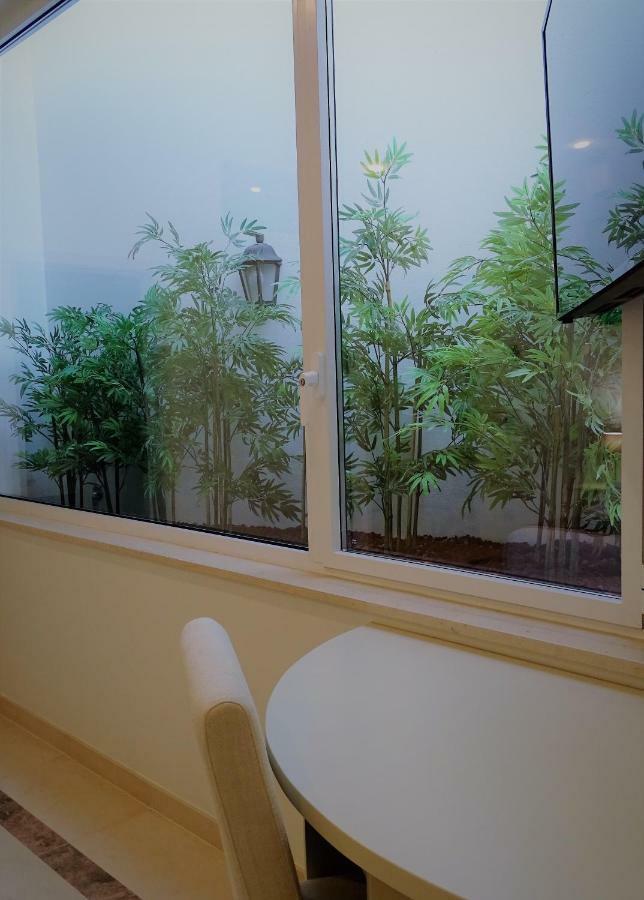 לאגוּ‏ש Bowen, Luxury Suites מראה חיצוני תמונה