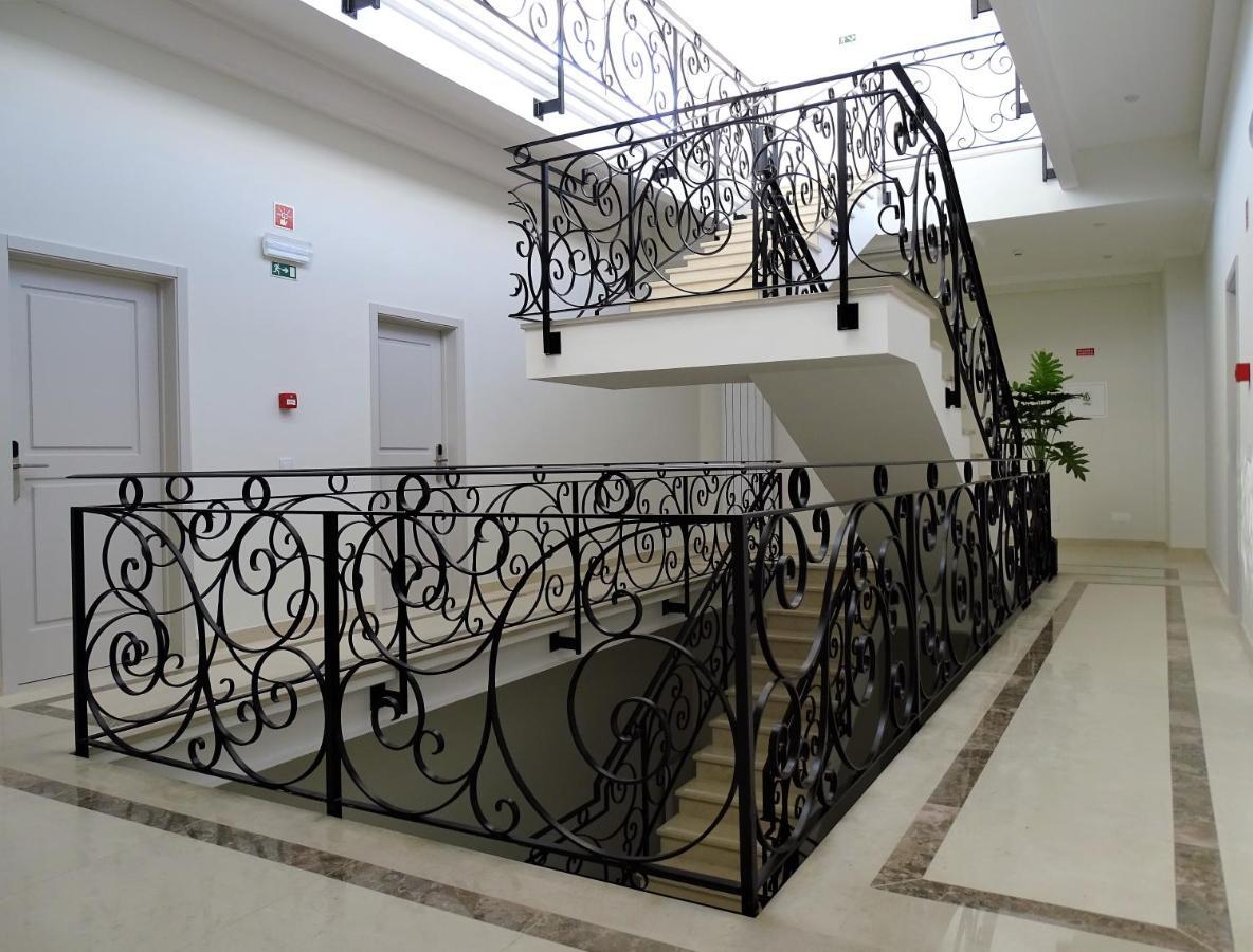 לאגוּ‏ש Bowen, Luxury Suites מראה חיצוני תמונה