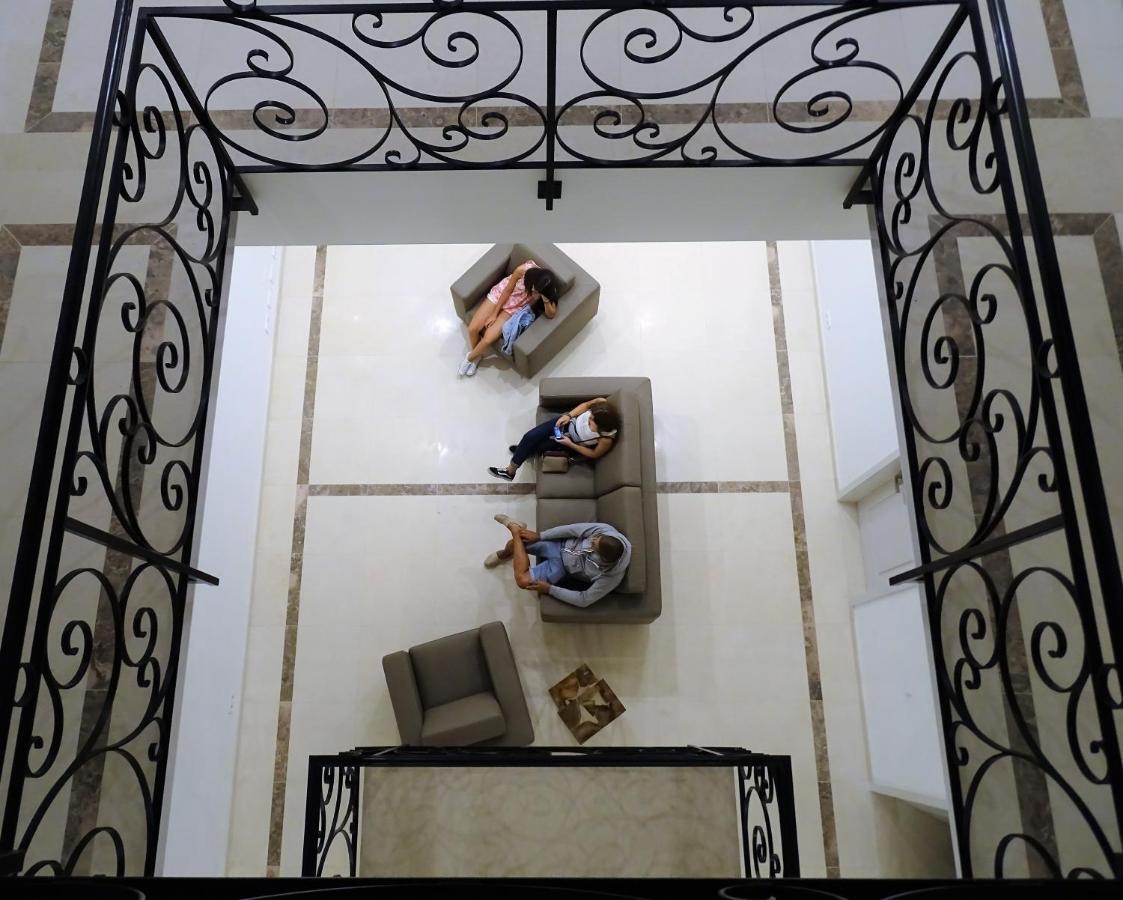 לאגוּ‏ש Bowen, Luxury Suites מראה חיצוני תמונה